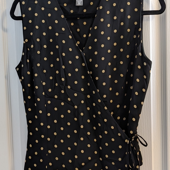 Black and Gold/Tan Polka Dot Wrap Sleeveless Blouse- Size 10P Pure Silk - Picture 3 of 4